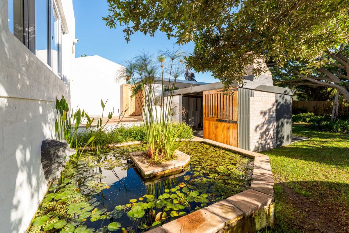 Garden of Eden - 3 Bed, 2 Bath - Photo 2