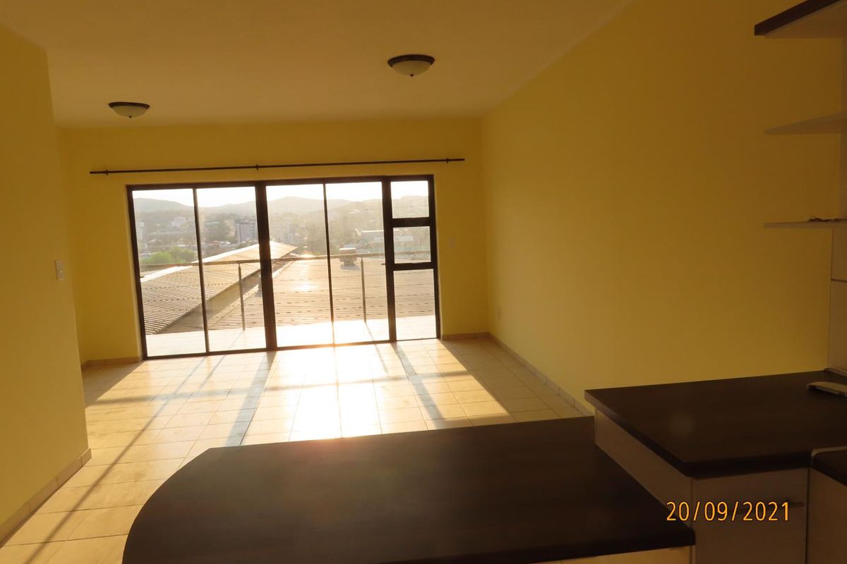 Apartment with balcony in walking distance to city centre - Photo 2