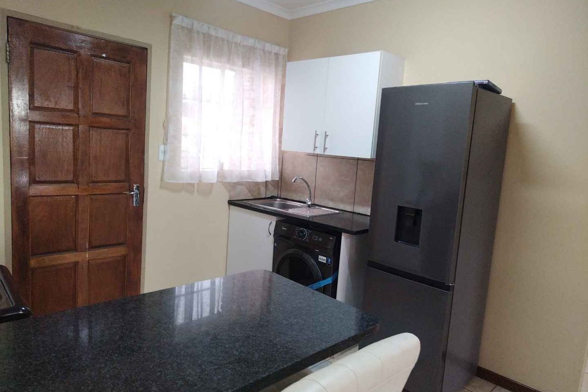 Stunning 2-Bedroom Apartment in Elandspark for Sale - Photo 5