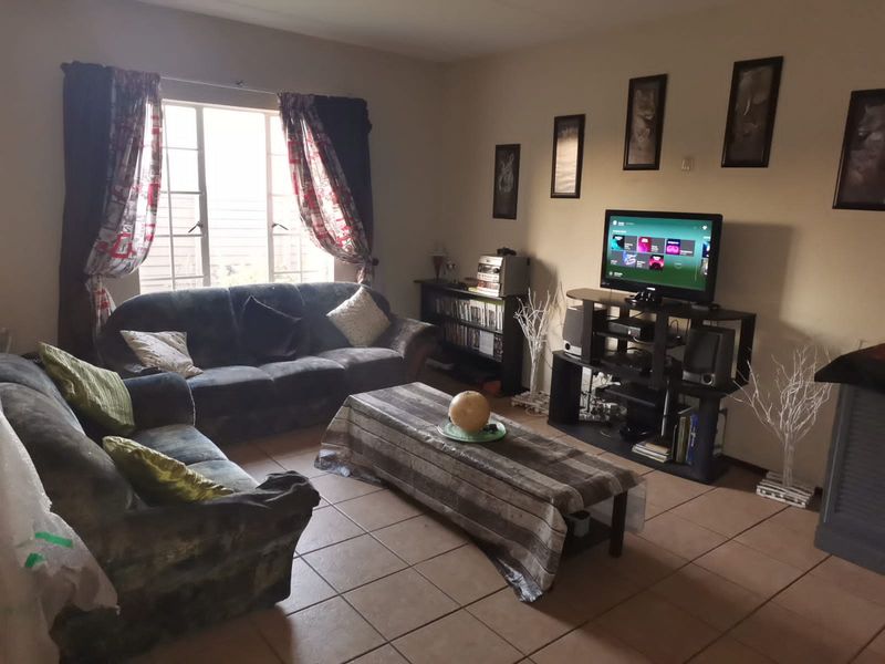 Beautiful duplex apartment for sale in Brentwood Park - Photo 3