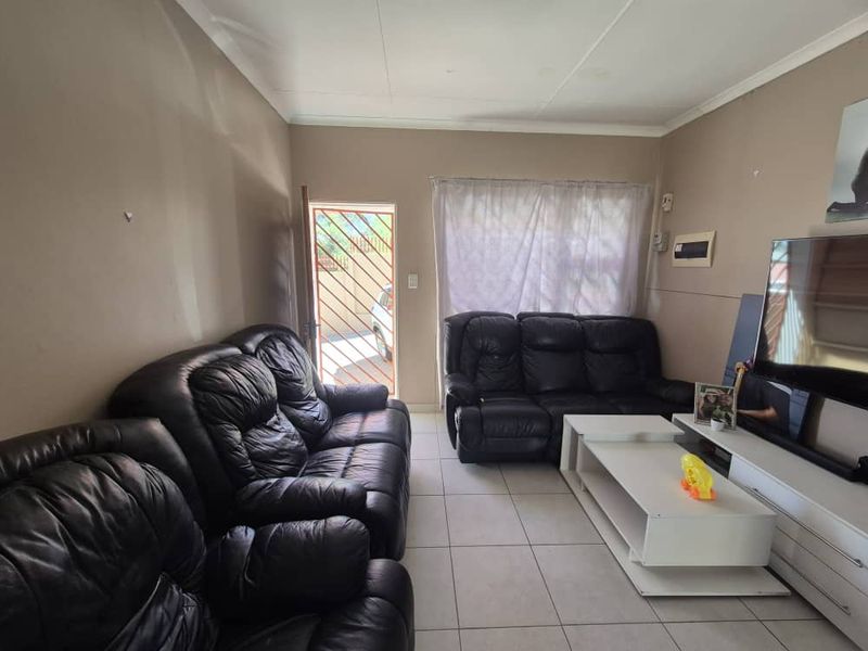 Wanaheda ground flour apartment with courtyard. - Photo 4