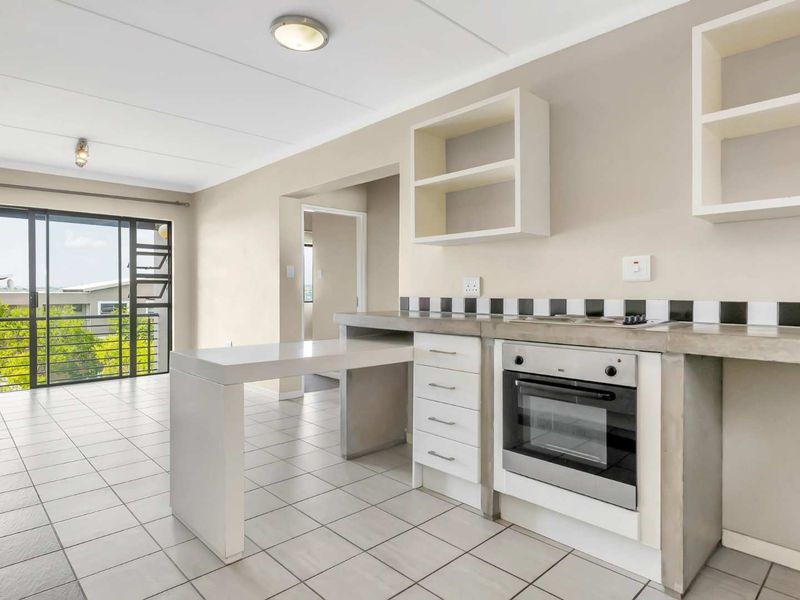 2 BEDROOM 1 BATHROOM MODERN APARTMENT - Photo 4