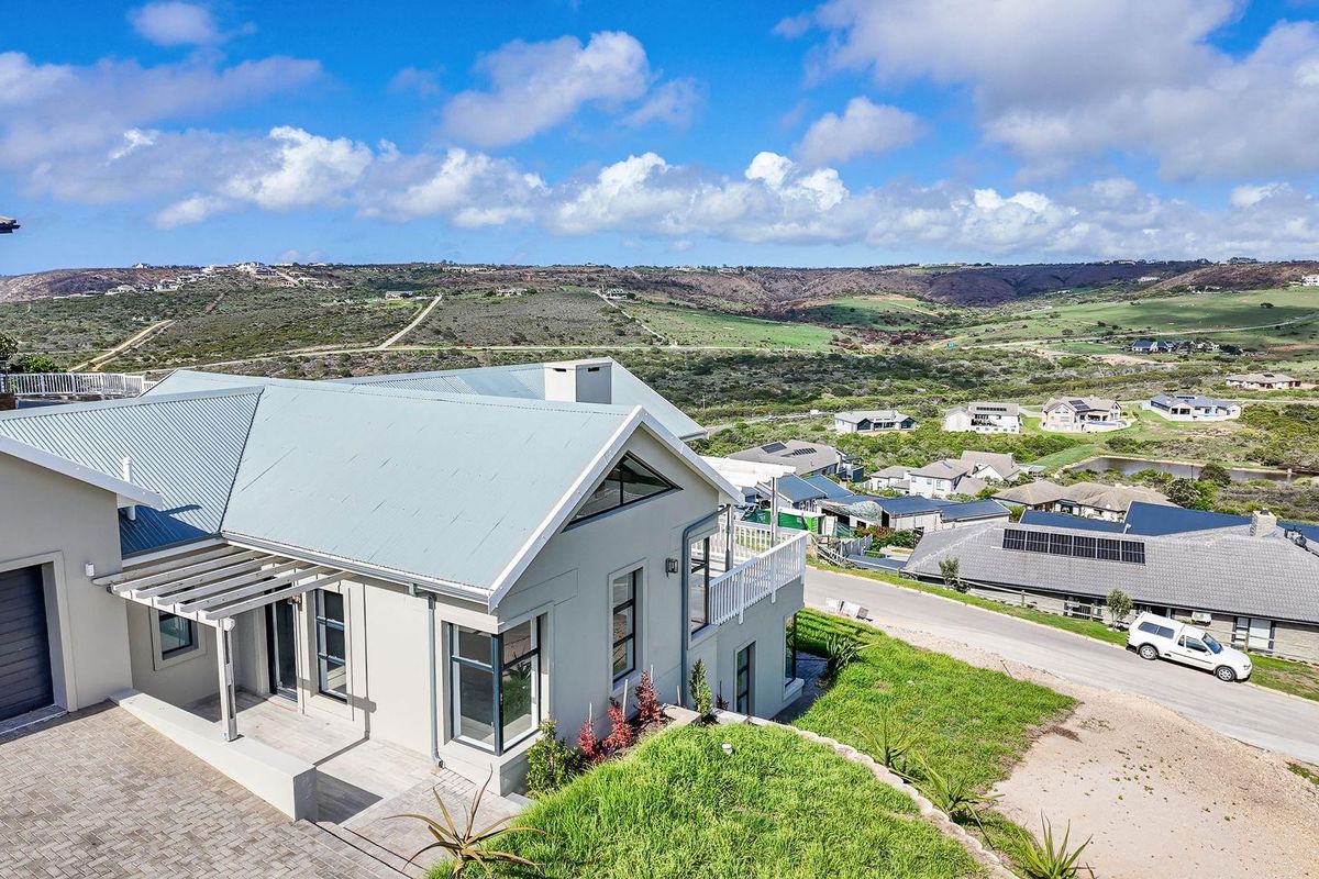 Modern Coastal Masterpiece in Seemeeupark, Mossel Bay - Photo 5