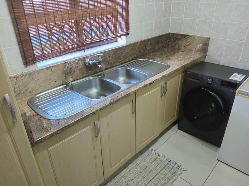 Step into a beautifully maintained and thoughtfully designed 4-bedroom home that offers the perfect blend of comfort, space, and modern convenience. - Photo 6