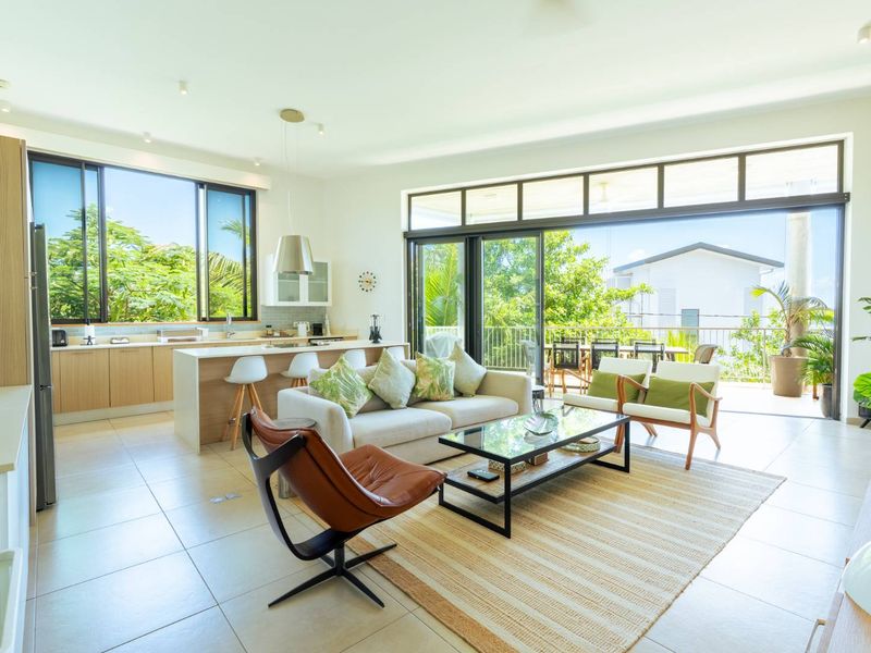 Elevated Coastal Living with Iconic Island Views - Photo 5