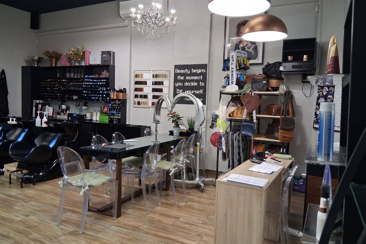 To let Maerua mall - Commercial unit - Photo 4