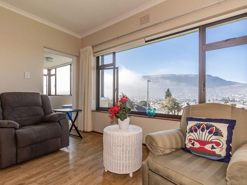 Spacious light and bright apartment with Sea and valley views - Photo 2