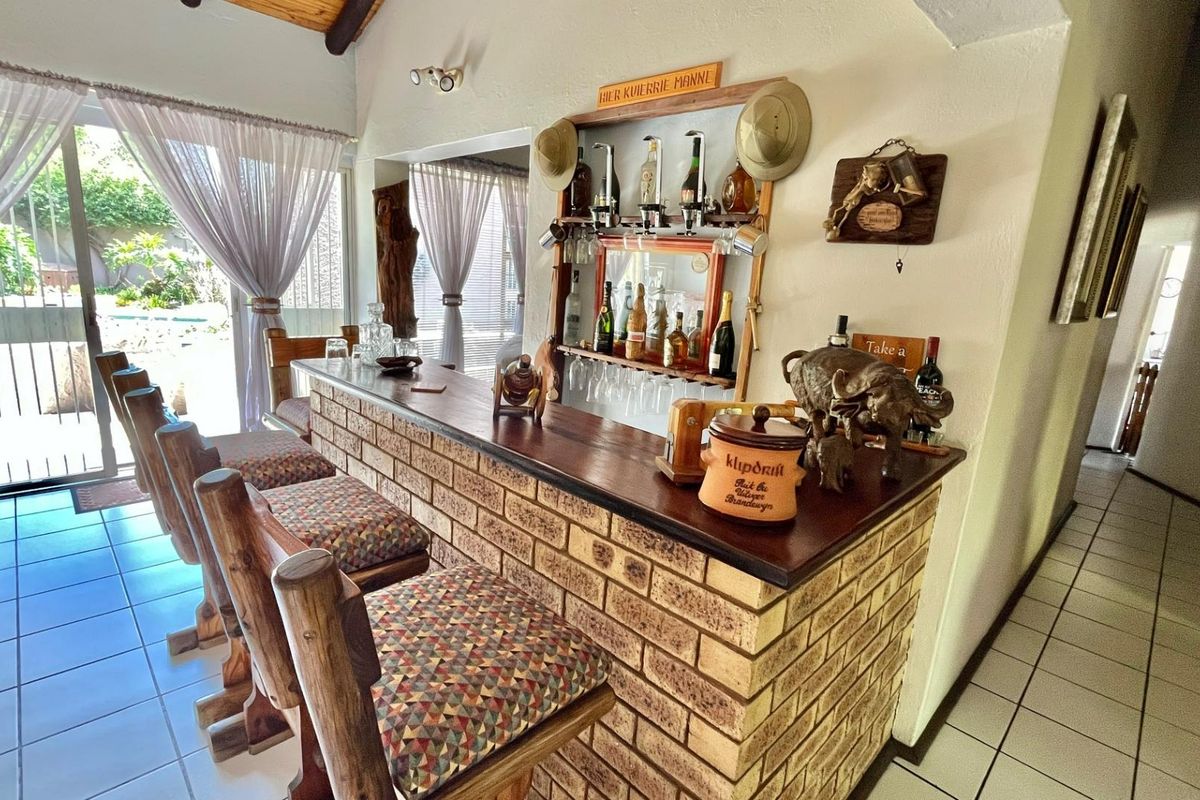 Luxurious Living Awaits in Sunward Park Village! - Photo 4
