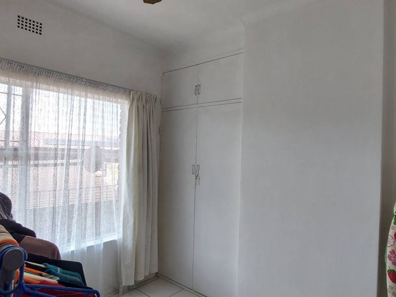 2 Bedroom Apartment in Albermarle - Photo 9