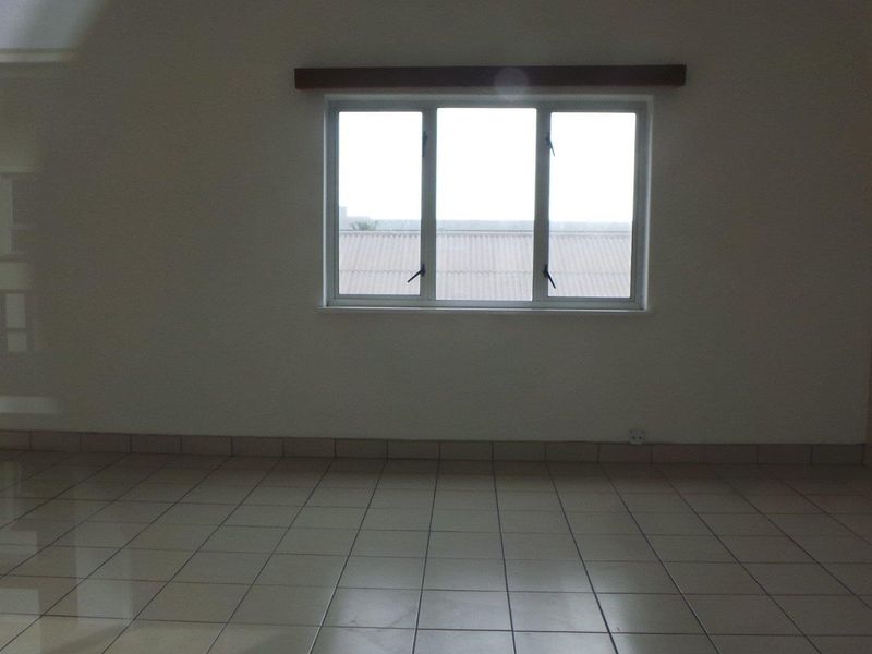 Apartment walking distance to bank shops and Municipality - Photo 2
