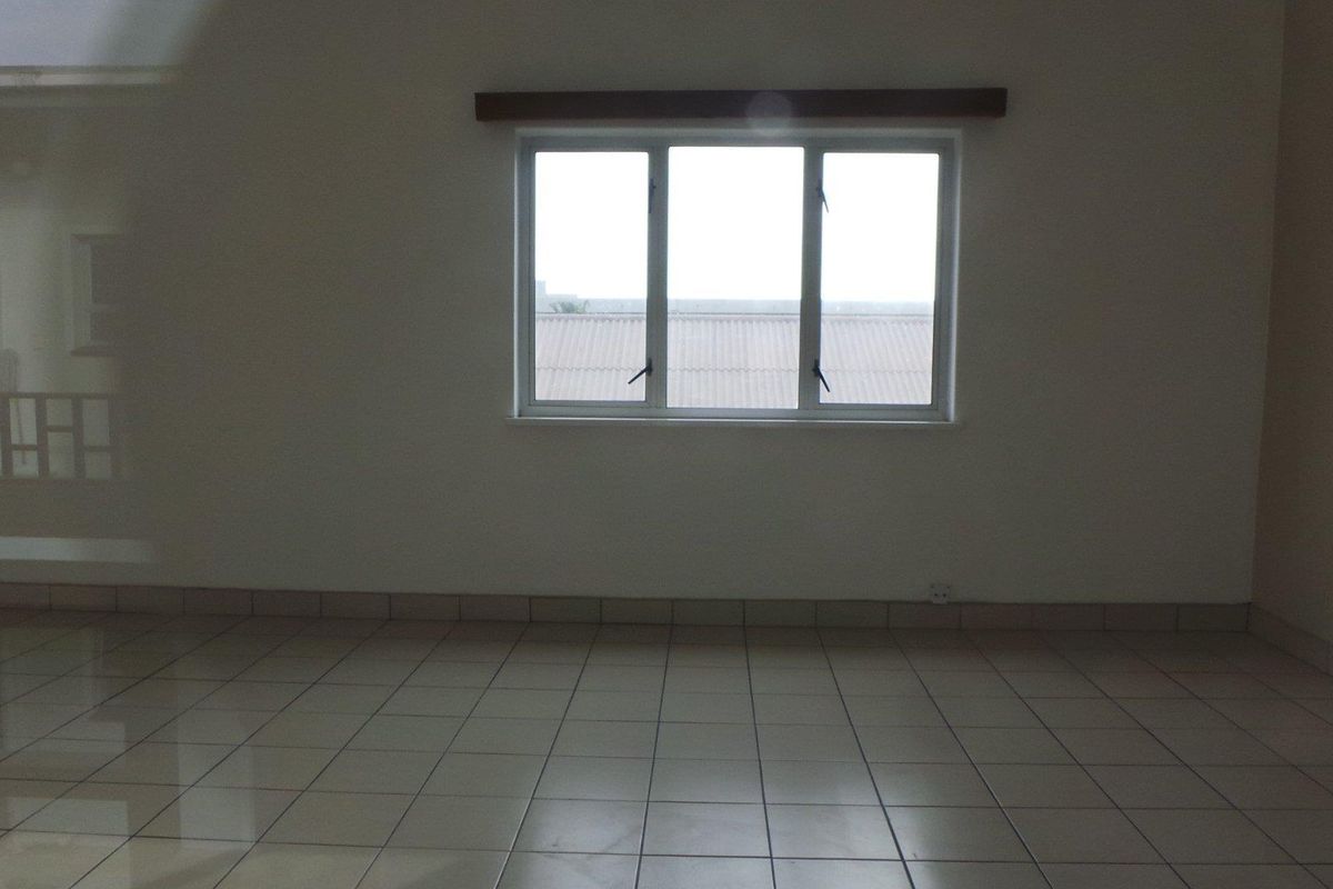 Apartment walking distance to bank shops and Municipality - Photo 2