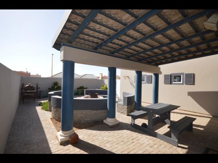 Property #2344342, House For Sale in Henties Bay Central