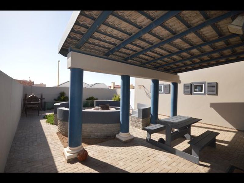 FREESTANDING HOME FOR SALE - HENTIESBAAI - Photo 1