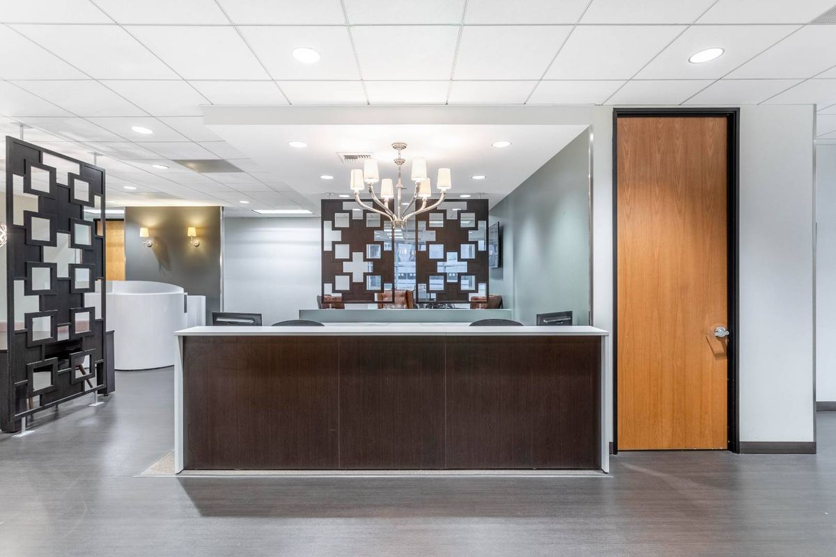 Private office space for 1 person in Regus Black River Park - Photo 2