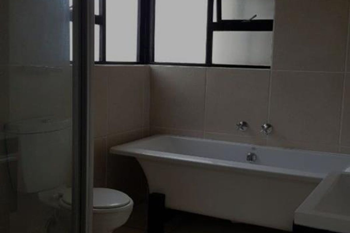 Stunning one bedroom - Photo 4