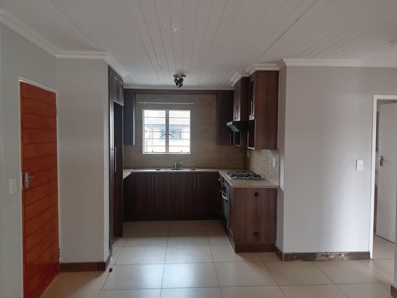 3 BEDROOM TOWNHOUSE TO RENT IN ANDEON - Photo 6