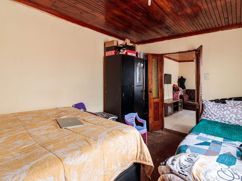 Welcoming Two-Bed House in Zwide - Photo 5