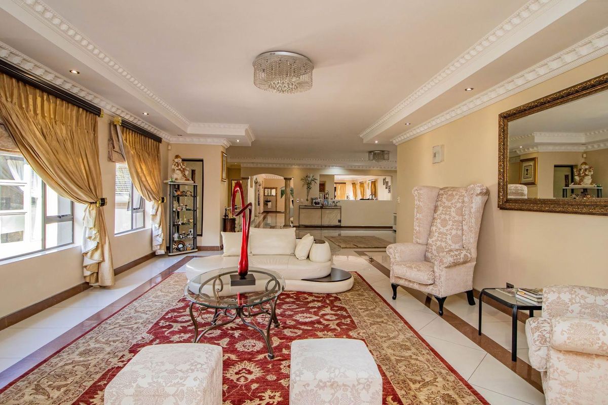Stunning Residence with Cinema Room & Built-In Bar - Photo 4