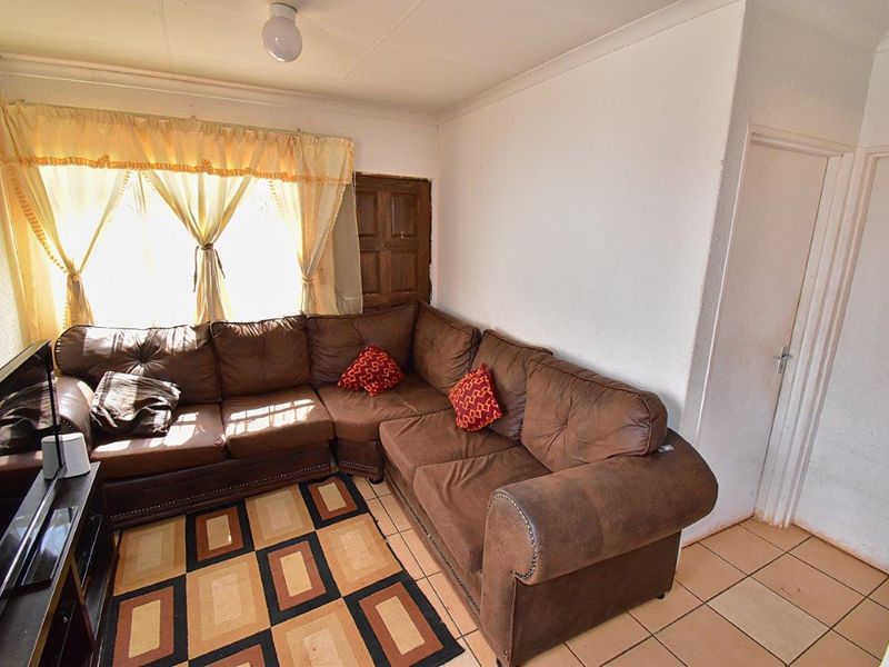Perfect Starter Home - Photo 3