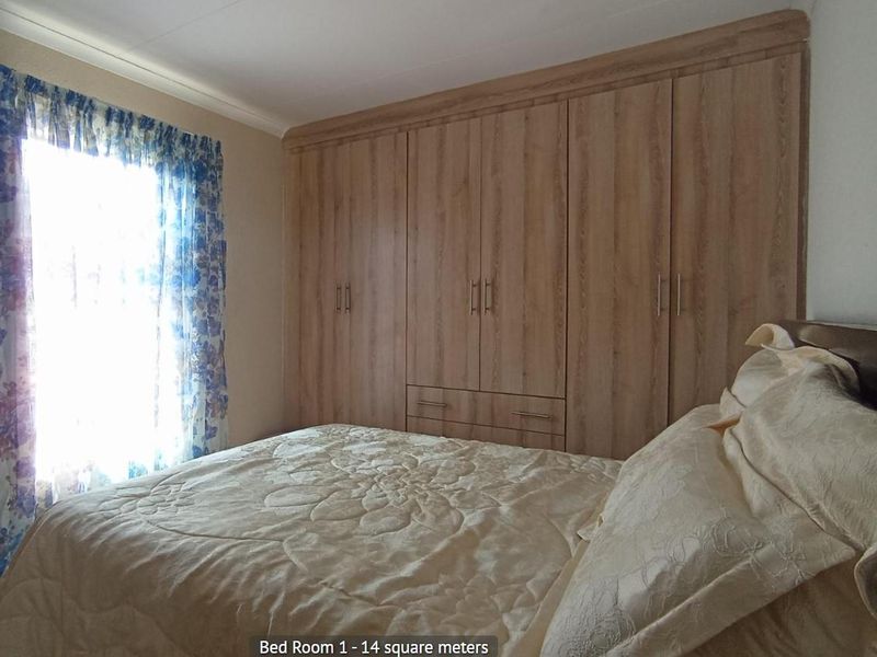 2 Bedroom, 1 Bathroom House for Sale in Andeon - Photo 8