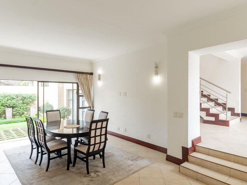 5 Bedroom House to Rent in Dainfern Golf Estate - Photo 8