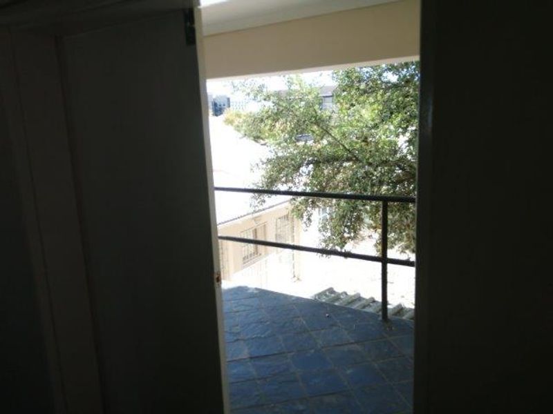 OFFICE BUILDING - EXCELLENT LOCATION - FOR SALE - Photo 6