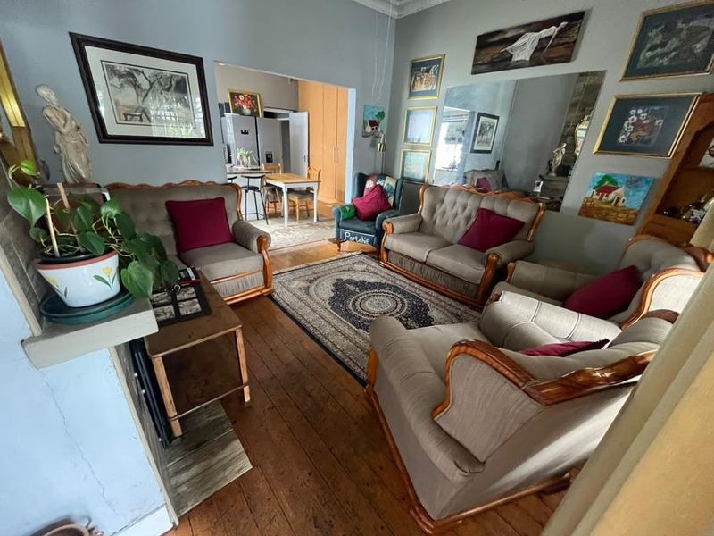 4 Spacious Bedroom House for Sale in Florentia - Photo 9