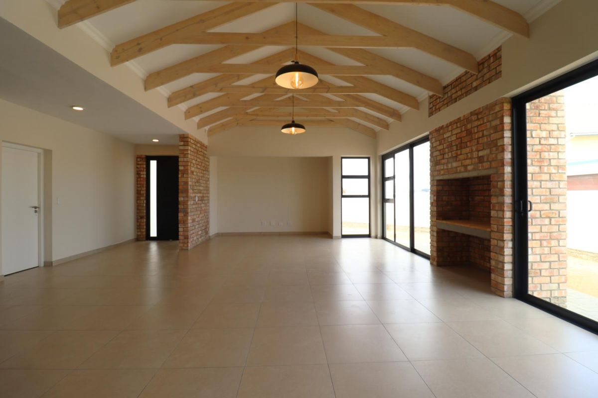 New Modern House for Sale, Kramersdorf Swakopmund - Photo 2