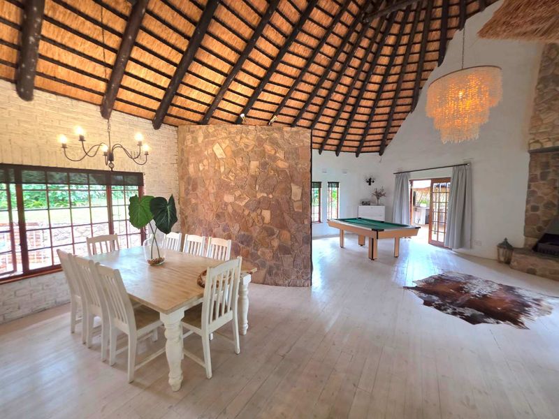 Large 4 Bedroom Family Home in Schooling Suburb of Hillcrest! - Photo 4