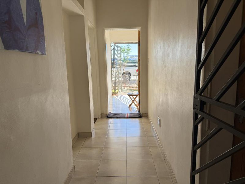 Charming 3-Bedroom Home – Move-In Ready - Photo 8