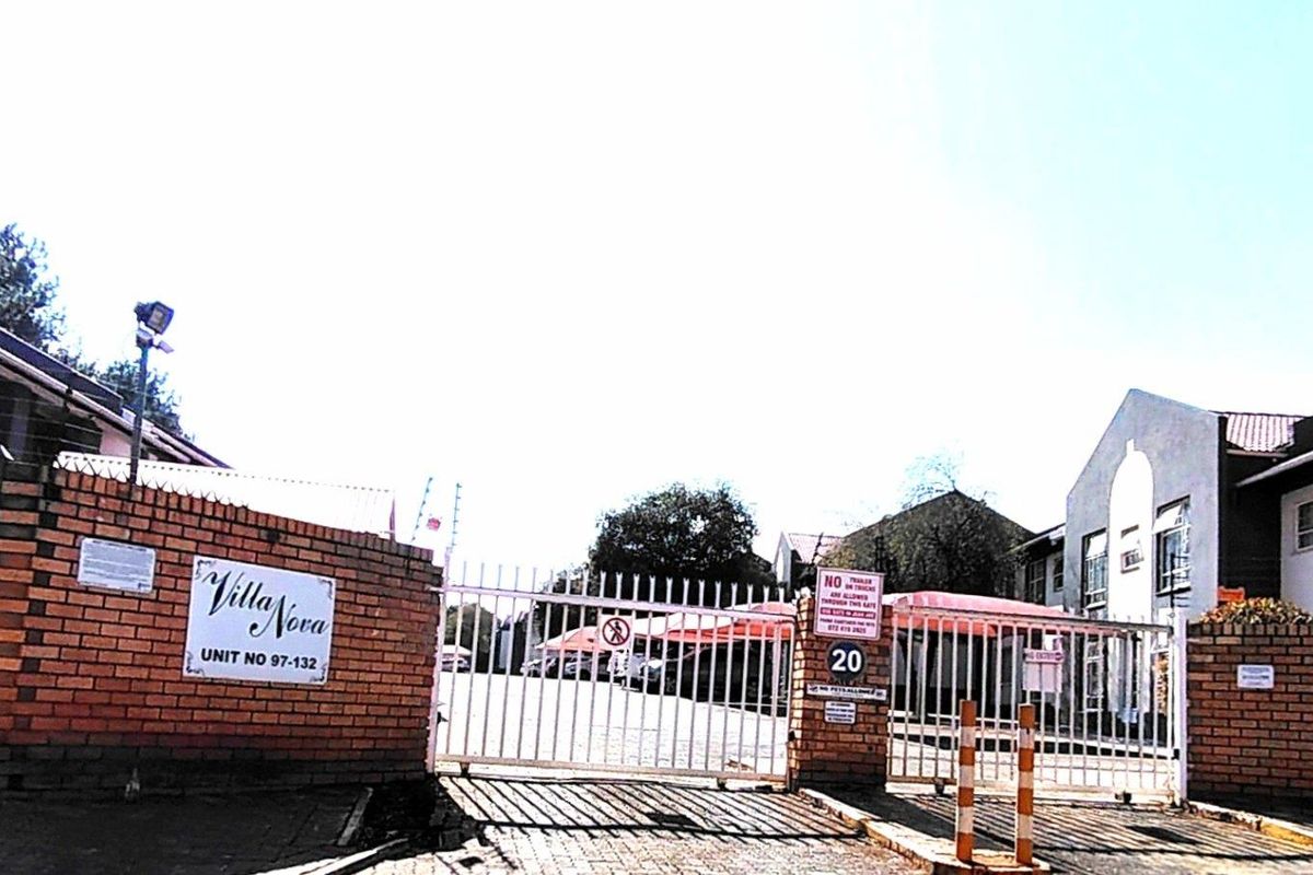 Two Bedroom Apartment for Sale walking distance from Gautrain - Photo 2