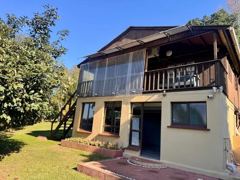 FOR RENT  |  Bothas Hill  |  3 Bedroom Garden Cabin - Photo 1