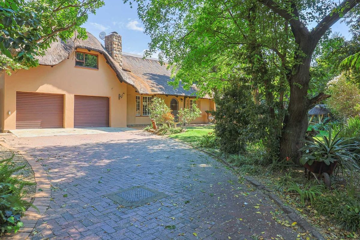 Perfect for Families, Professionals, or Investors! - Photo 3