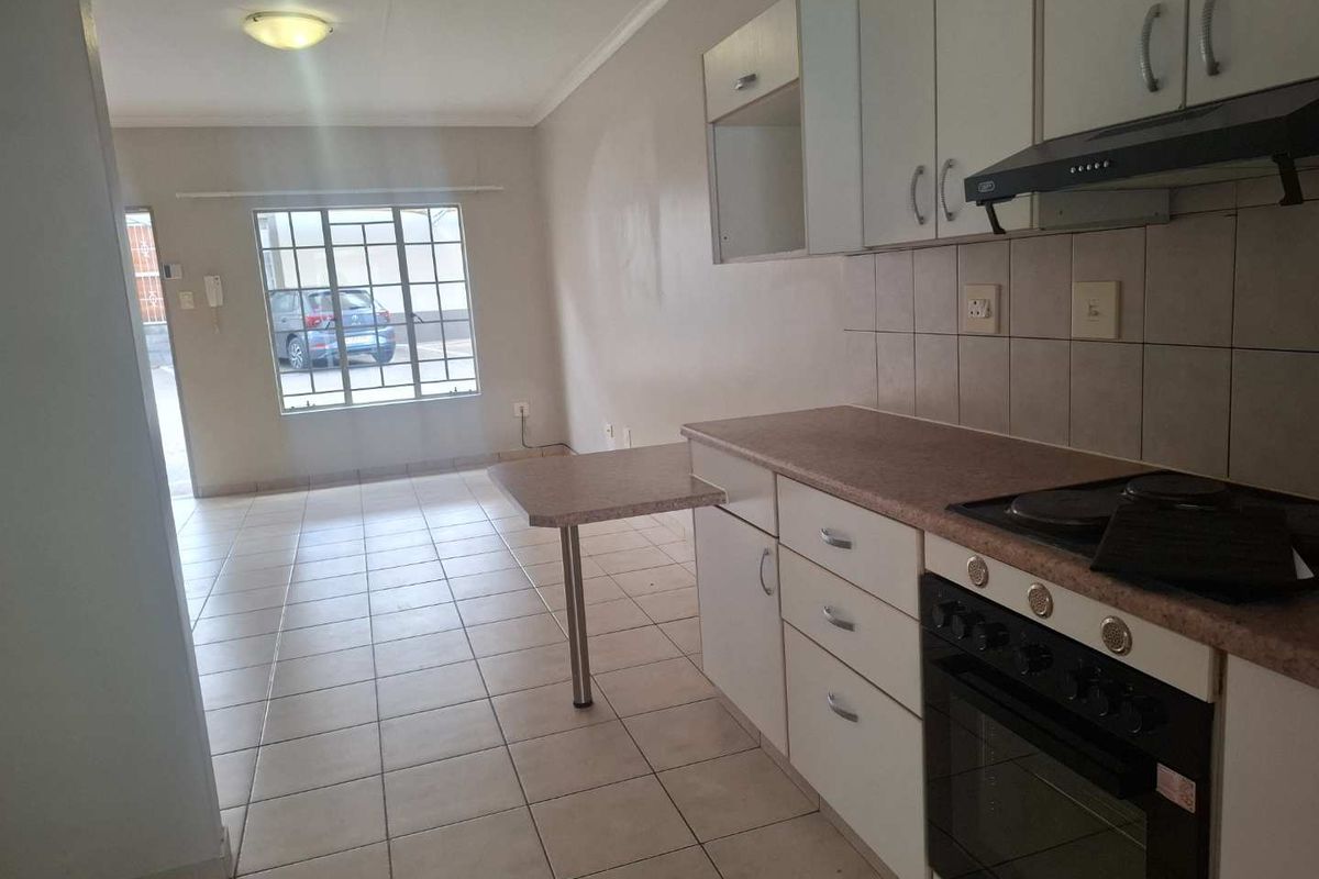 Excellent investment or first home - Photo 5