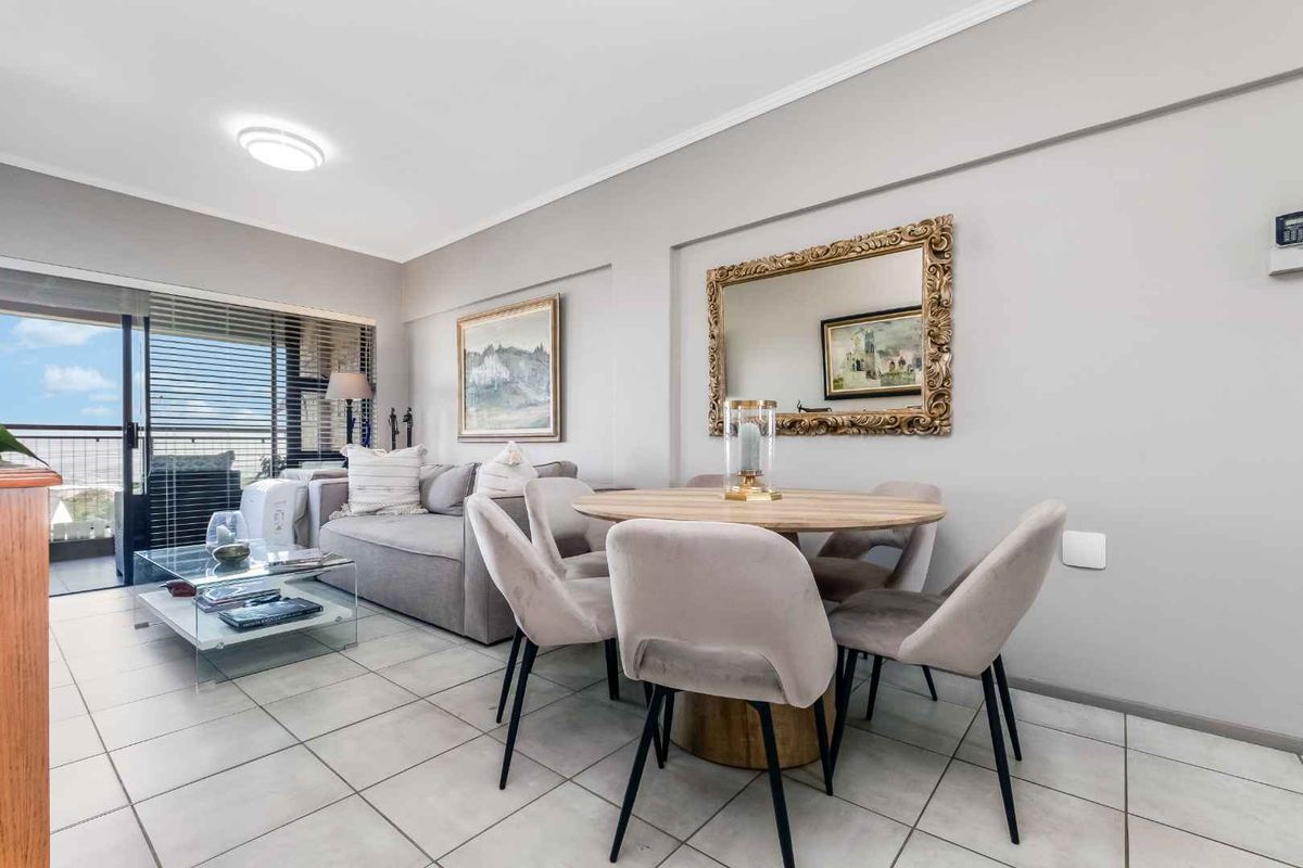 STYLISH AND CLASSY TOP FLOOR UNIT, IN A QUIET POSITION OFFERING PLENTY OF SPACE AND GORGEOUS VIEWS - Photo 5