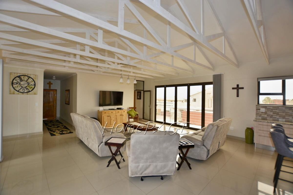 Dolphin Beach:  Large 3 Bedr Home with separate Flat is for Sale - Photo 4