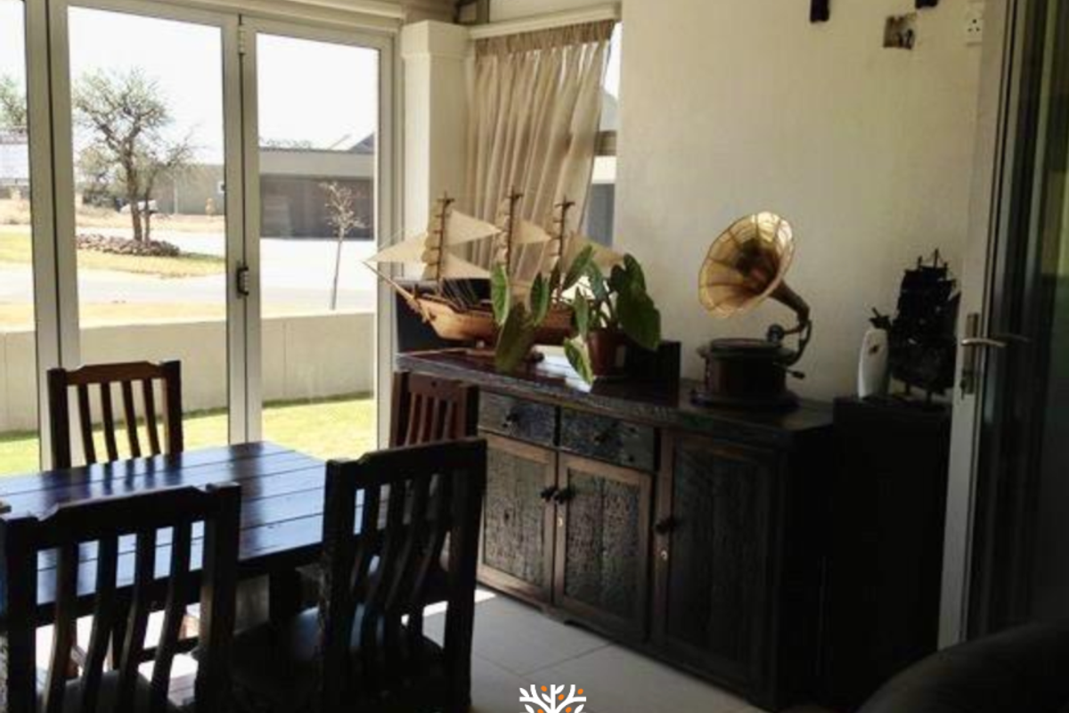 Family Home For Sale | Omeya Golf Estate | N$3 460 000 - Photo 5