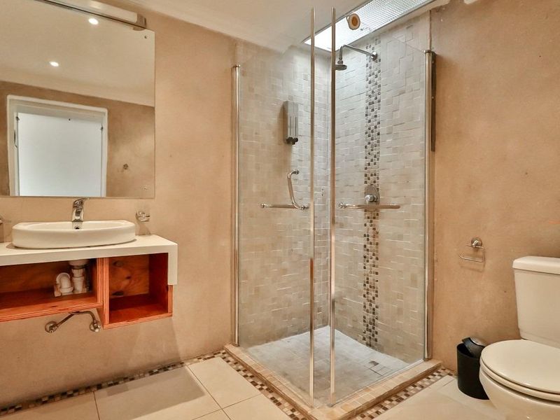 Loft Apartment In the Heart of Woodstock - Photo 4