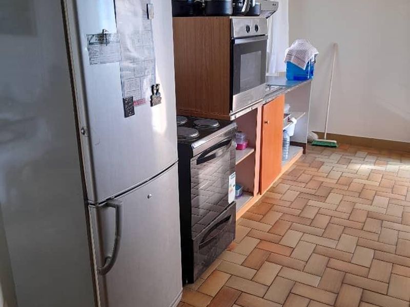 For Sale - 720sqm. Luxury Hill, Khomasdal. - Photo 8