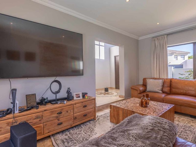 5 Bedroom House To Let In Big Bay - Photo 9