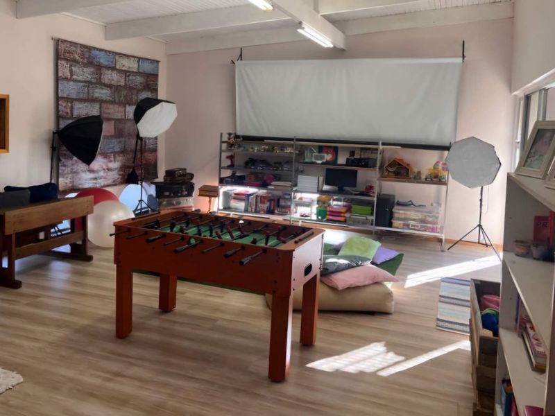 Spacious Family Home with Excellent Features and Prime Location - Photo 7