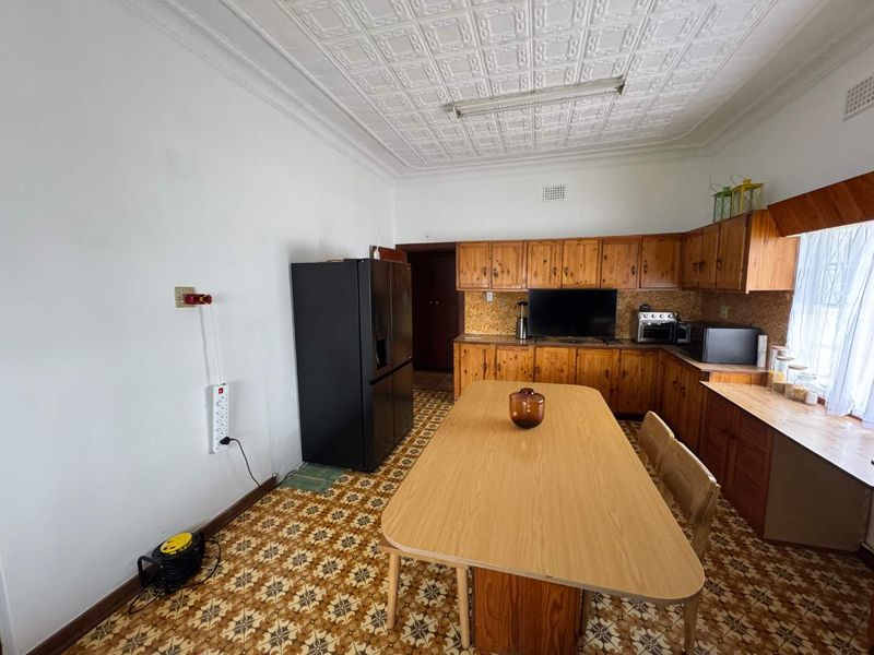 Quaint Neat Family Home for sale - Photo 10