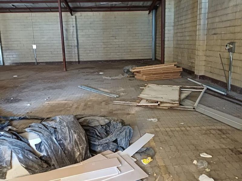 Warehouse for Rent - Photo 4