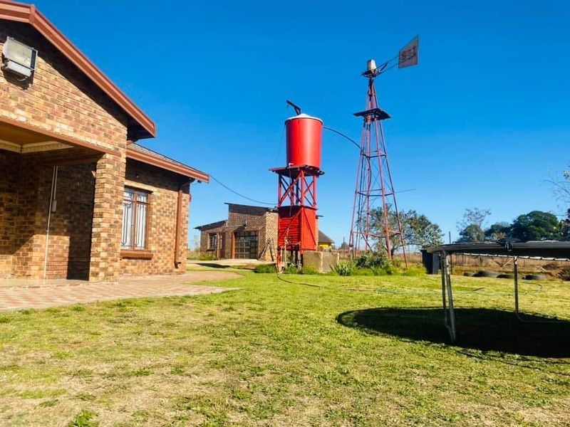 Farm Life Awaits! - Photo 3