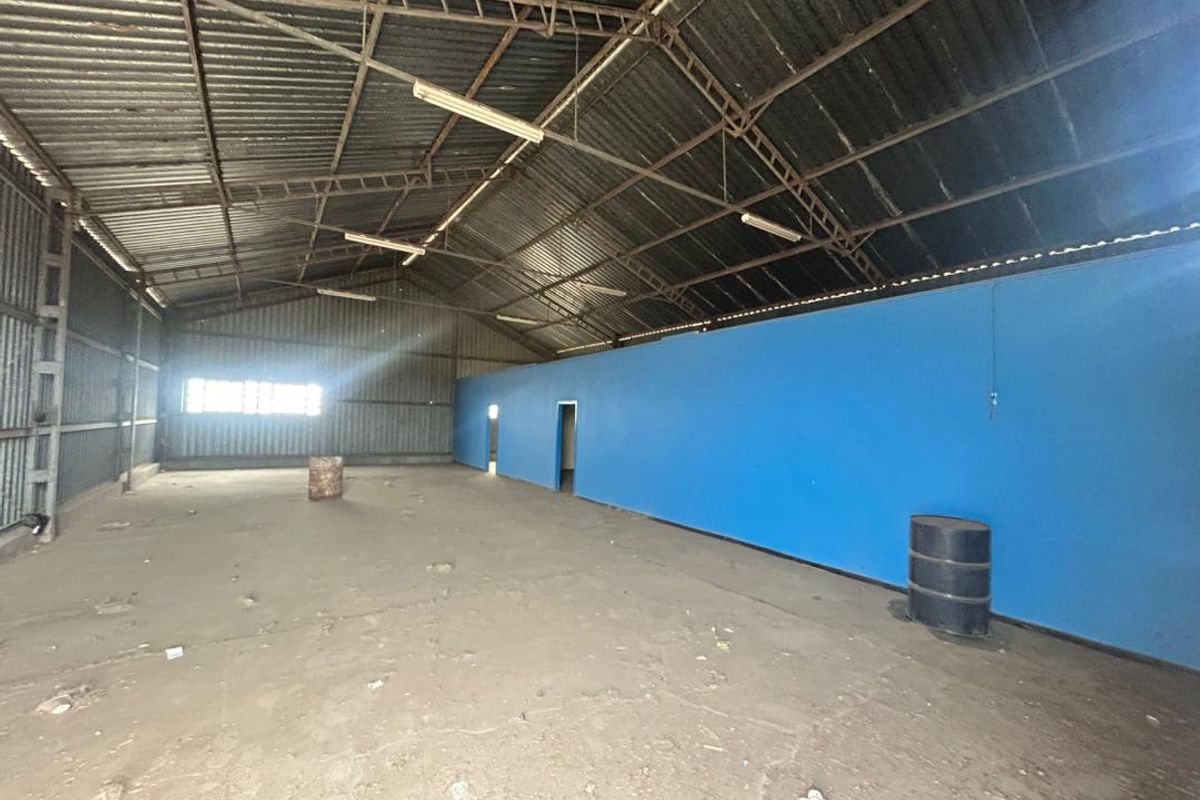 INDUSTRIAL WAREHOUSE - ARANDIS (FOR SALE) - Photo 2