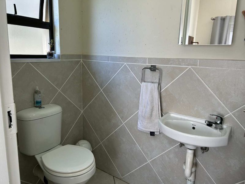 **Charming Ground Floor Unit Available June 1, 2026** - Photo 8