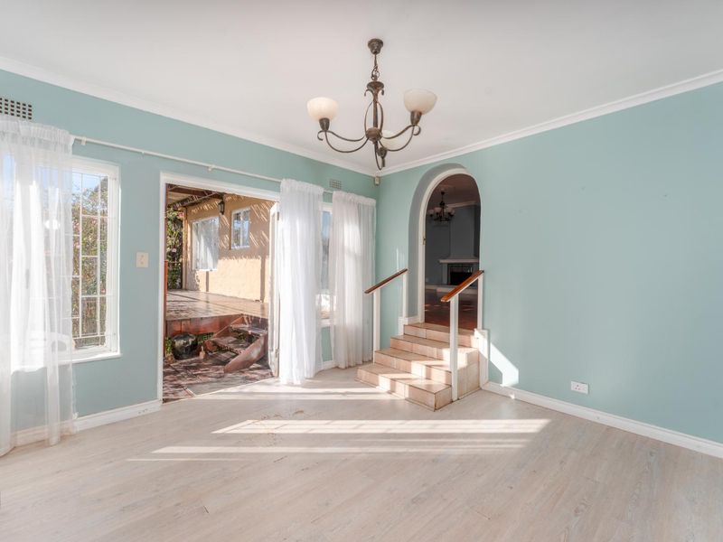 Spacious Family Home with Versatile Living Options in Capri Village - Photo 7