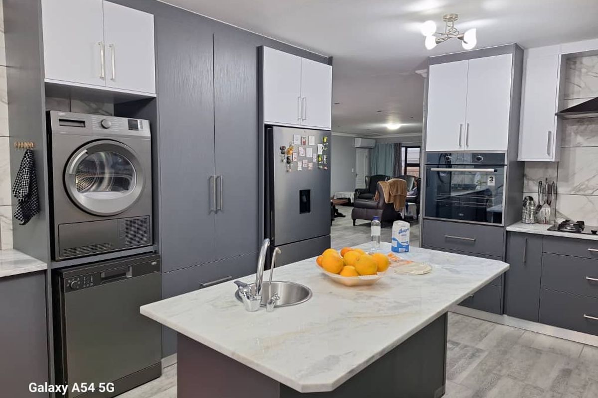 5-Bedroom Home for Sale in Sunbay, Henties Bay - Photo 2