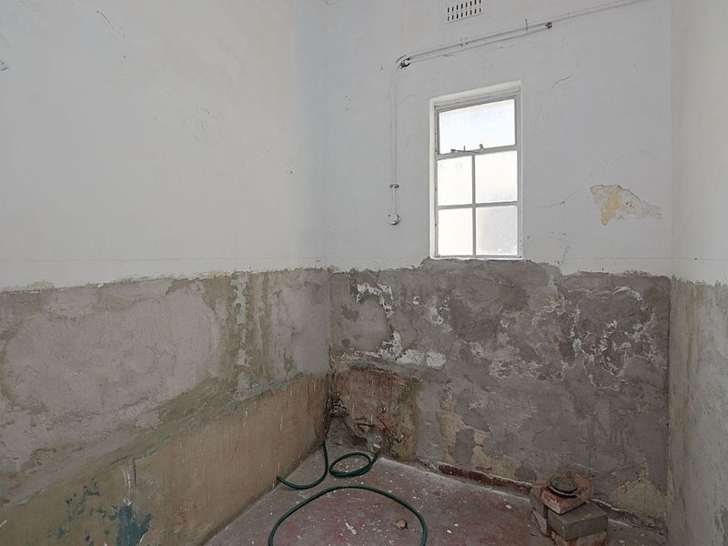 Versatile Property for the Extended Family or Rental Income - Photo 7