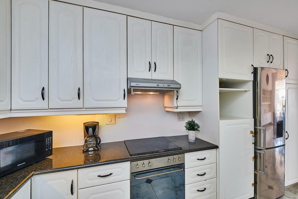 Heritage Sought after Complex Mentone Court! - Photo 5